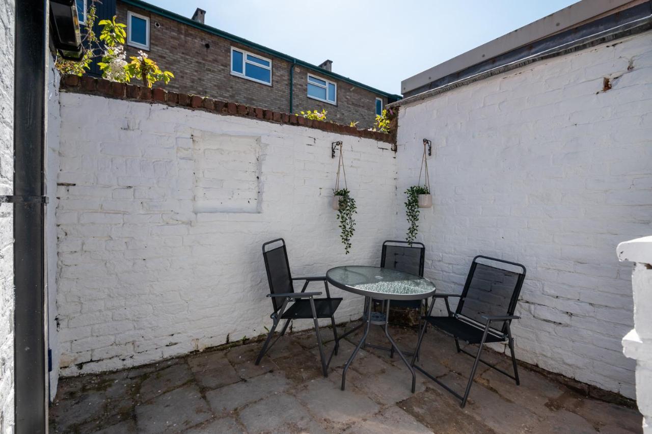 Stylish, Centrally Located Terrace - Pass The Key York Kültér fotó
